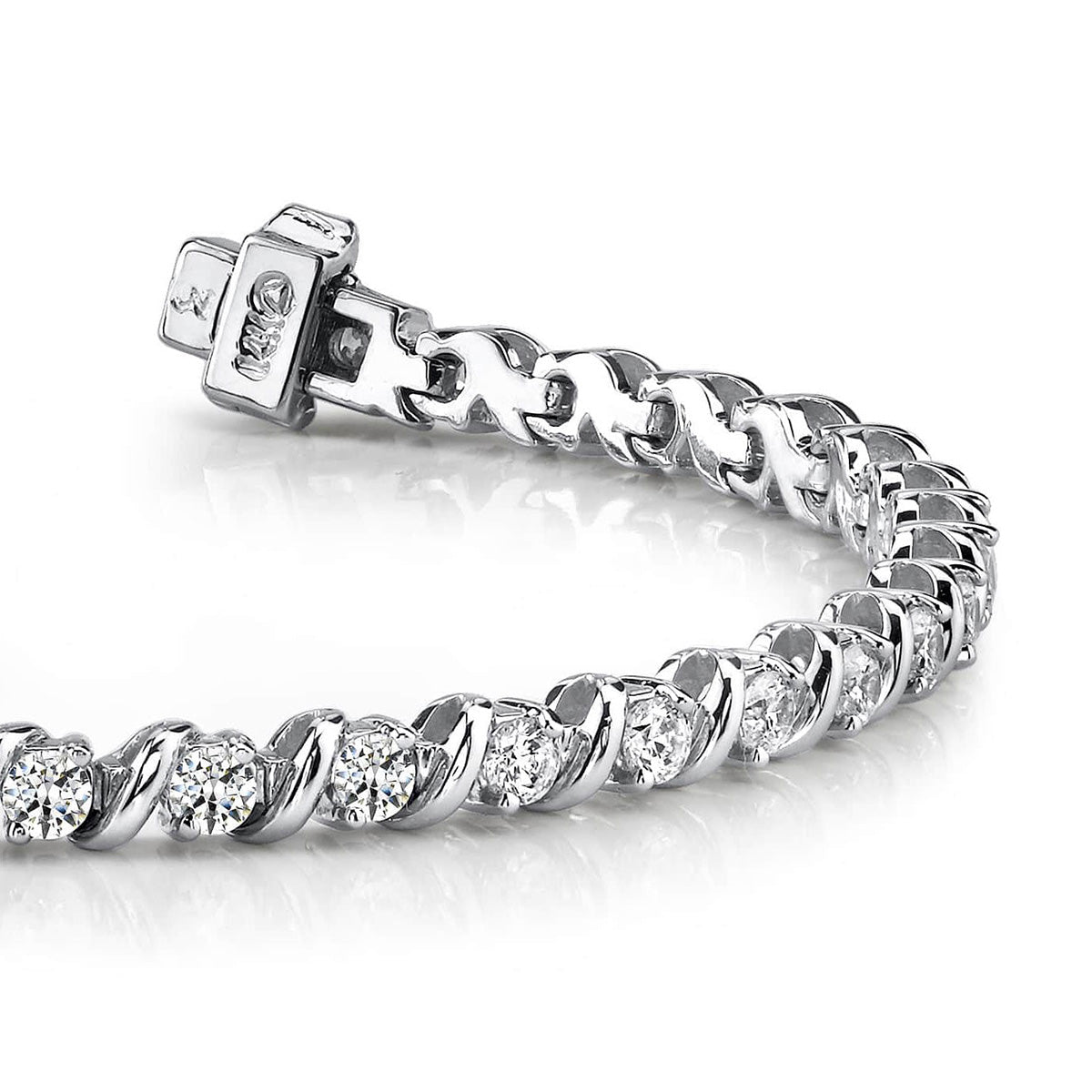 Wavy Hood Link Diamond Tennis Bracelet