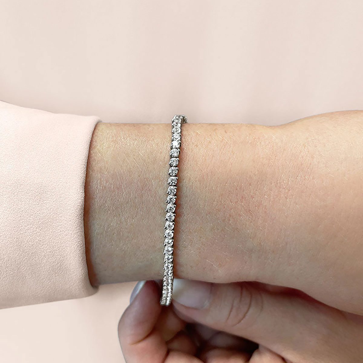 2 Prong Set Round Diamond Tennis Bracelet