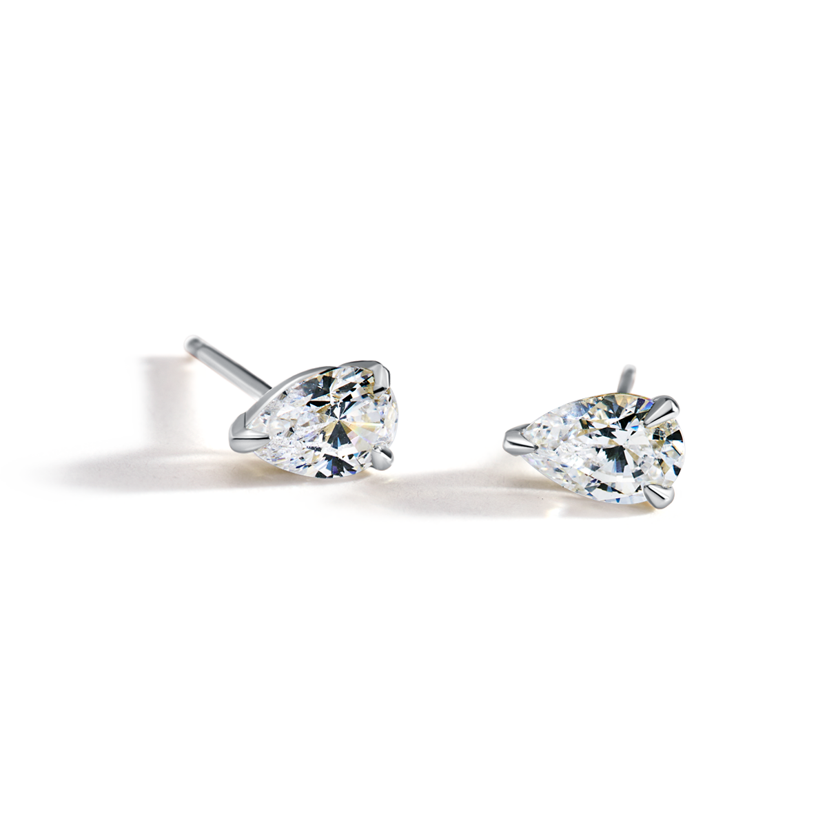 14K White Gold Platinum Pear Studs