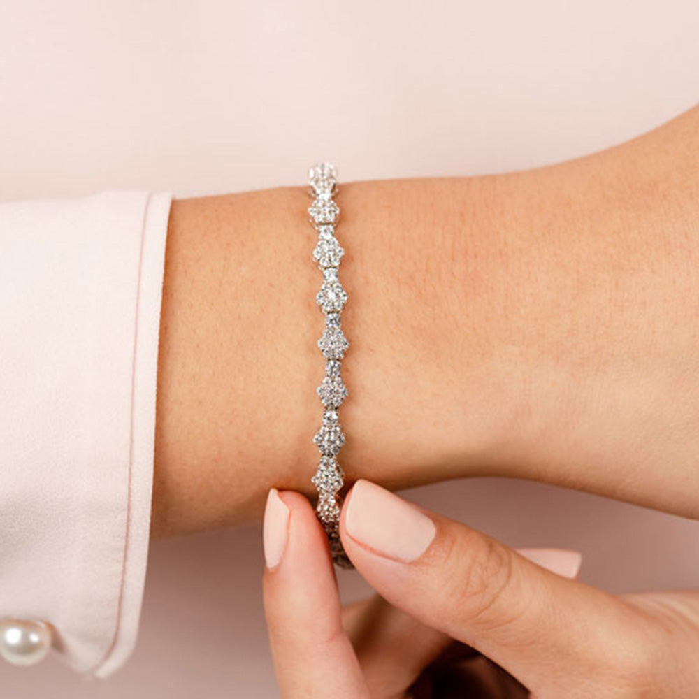 Cluster Flower Link Diamond Bracelet